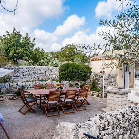 Holiday home Timpazza Vista Mare 4 Con Piscina Riscaldata - Jacuzzi - Palestra - Wifi - Parcheggio - Modica