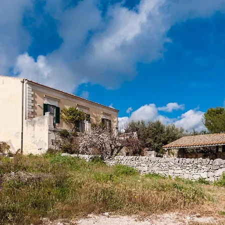 Timpazza Vista Mare 4 Con Piscina Riscaldata - Jacuzzi - Palestra - Wifi - Parcheggio - Holiday home Modica